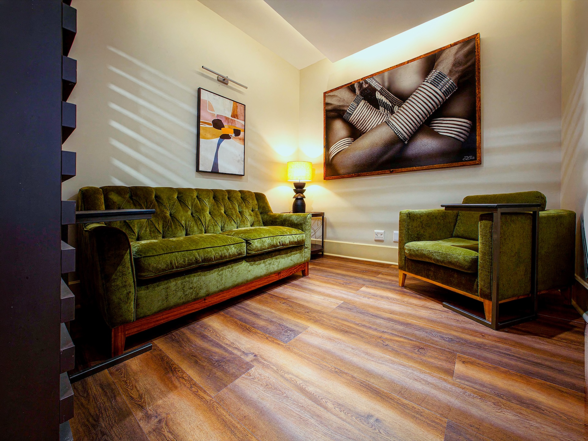 Paragon Premium Lounge interior